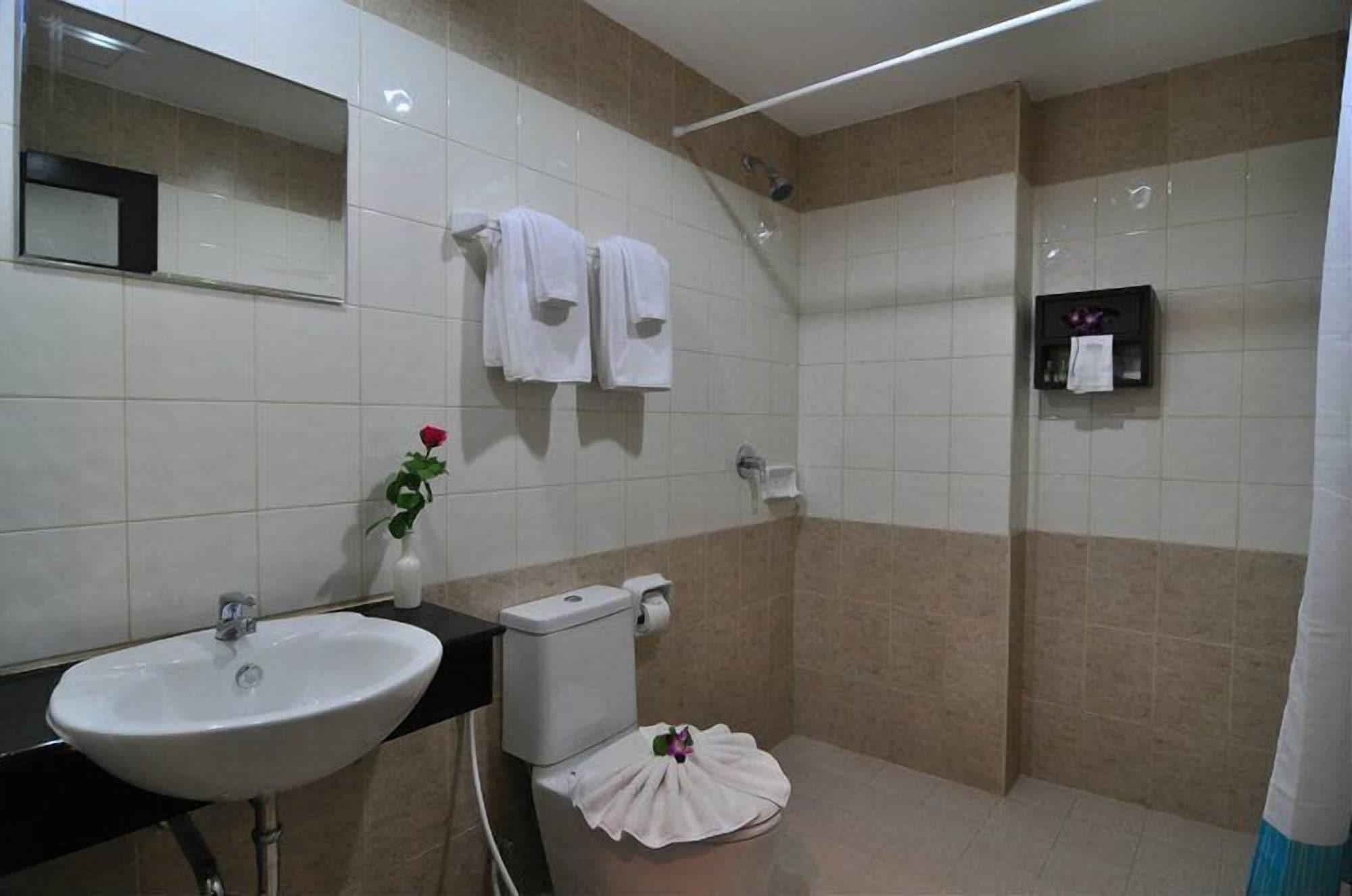Sharaya Residence Patong ภายนอก รูปภาพ
